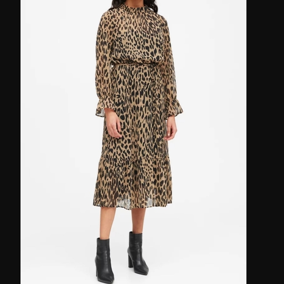 Banana Republic dress - Picture 2 of 8